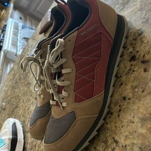 Mens 13 Merrell sneaker